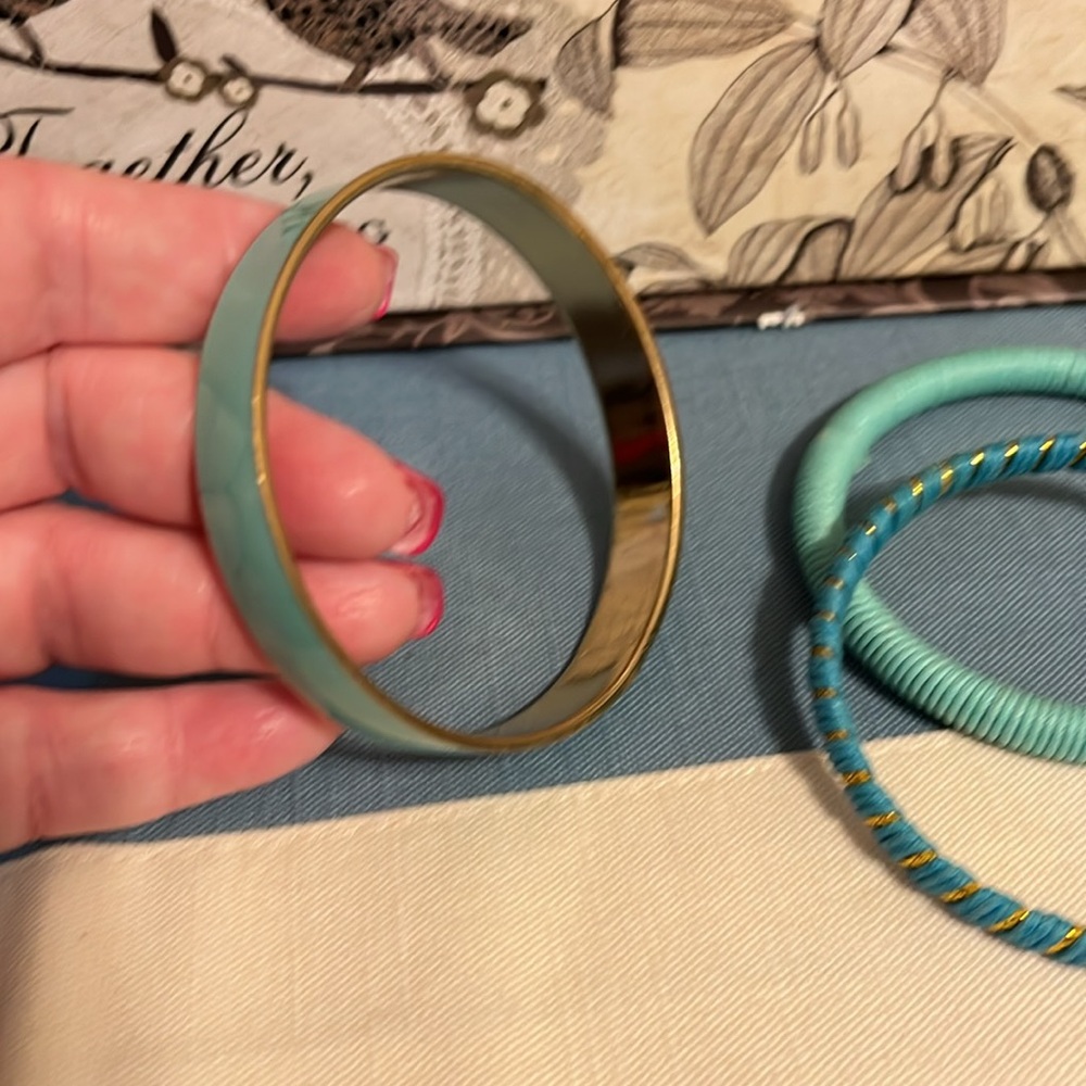 Shades of blue green bracelet lot, 9 pieces total - Picture 5 of 11